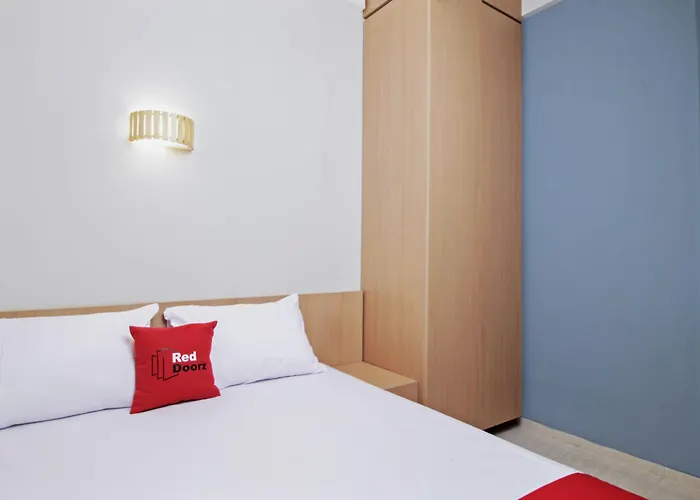 Reddoorz @ Raya Kelapa Dua Hotel Jakarta