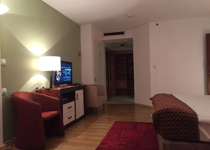 Raphael Apartments Herzliya