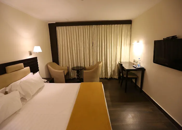 Hotel La Castle Chennai