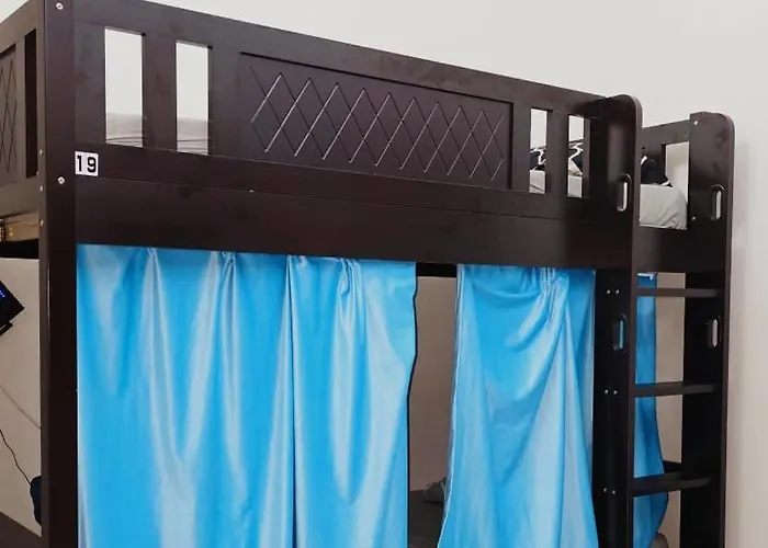 Robin House Dubai Mix Dormitory - Sharaf Dg Metro