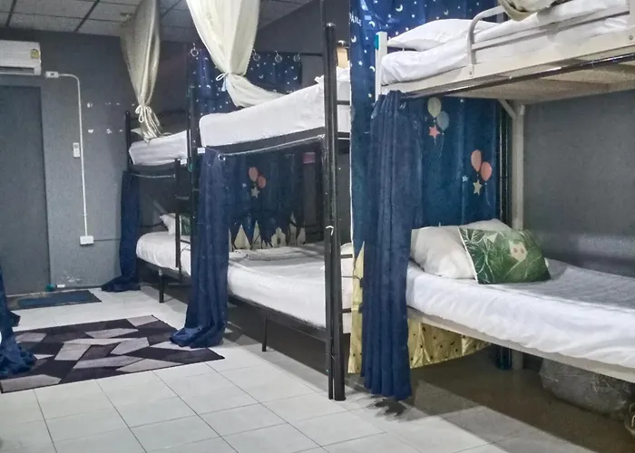 Minum Hostel Haad Rin