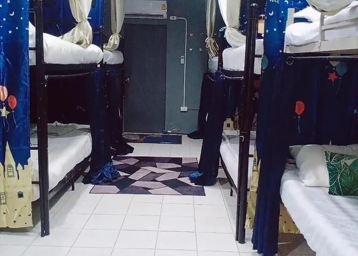 Minum Hostel Haad Rin