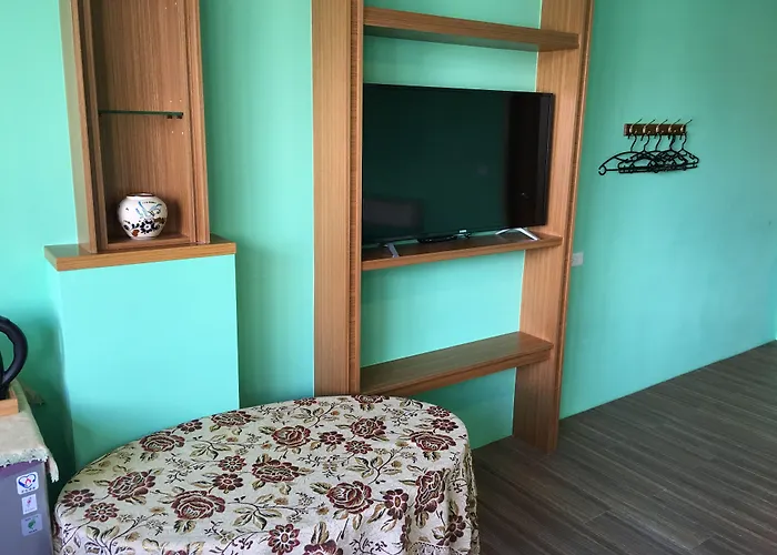 Sun Moon Lake Tan Hsiang Yu B&B Yuchi