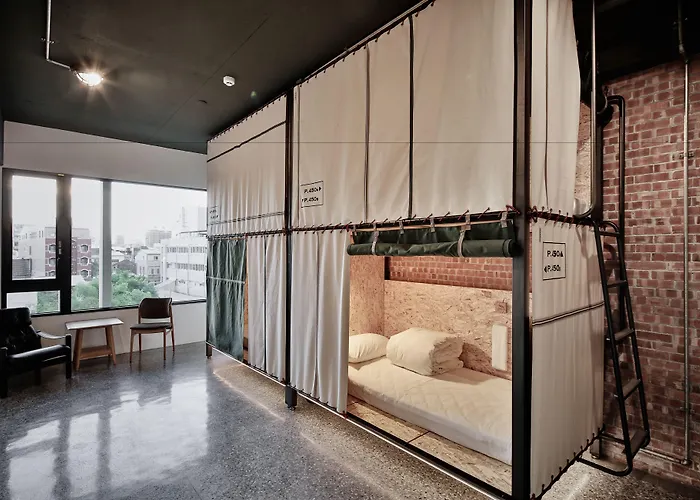 U.I.J Hotel & Hostel Tainan