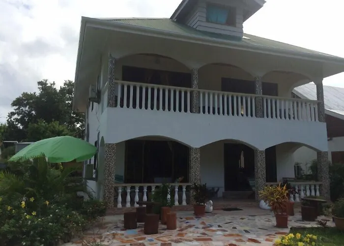 Linsen Selfcatering Apartments La Digue