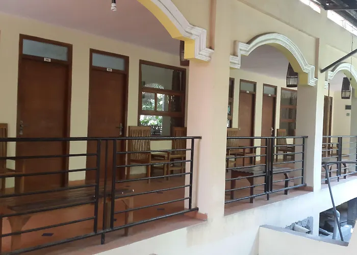 Centro Bajo Hotel & Resto Labuan Bajo