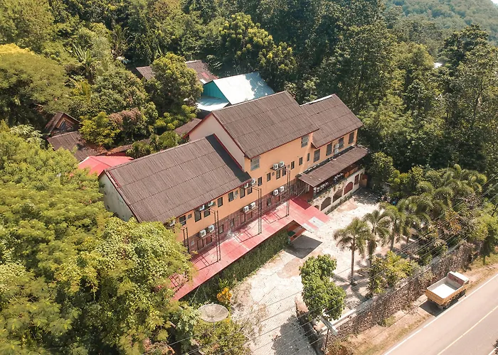 Centro Bajo Hotel & Resto Labuan Bajo