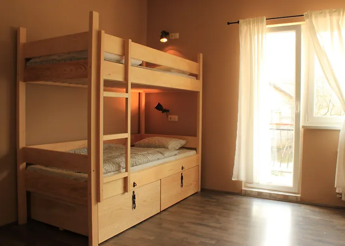 Falling Lakes Hostel Korenica