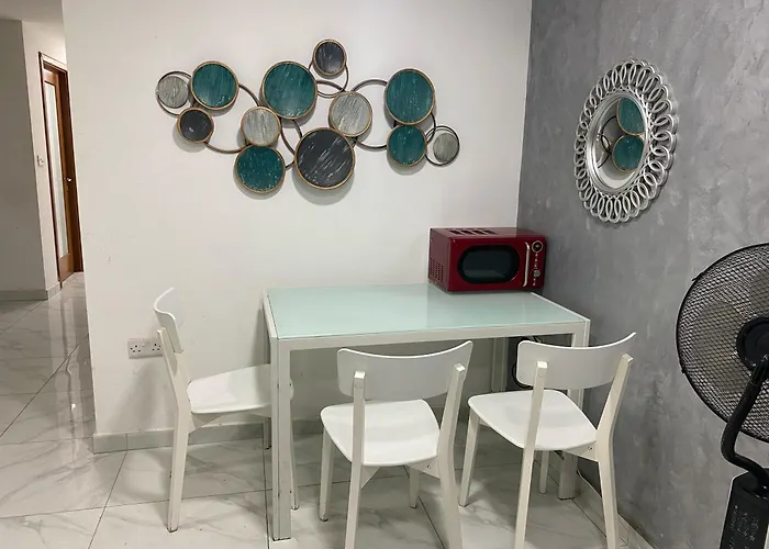 Candid Aura Private Room In Shared Apartment Sliema Basement Apartment Gzira