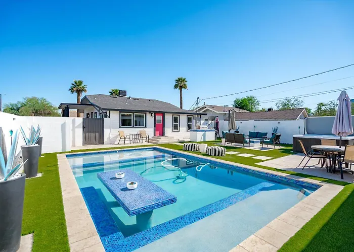 Casa Lumina Villa Phoenix