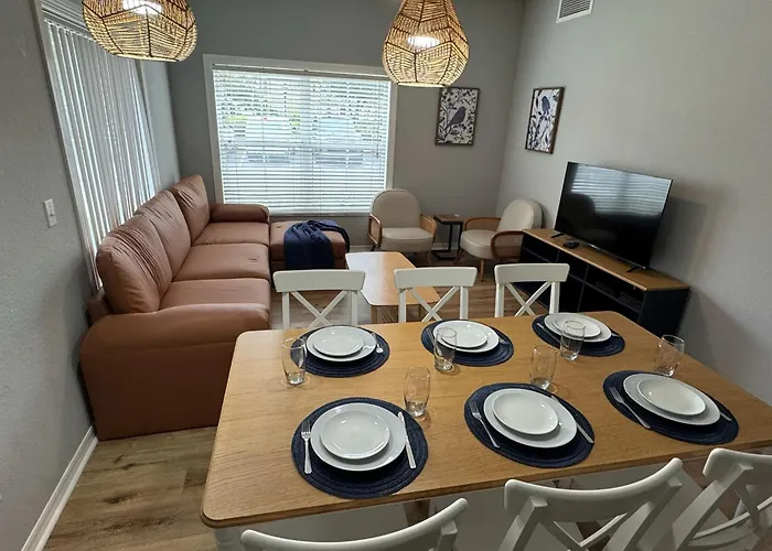 4 Bedroom 3 Bathroom Villas At Sevendwarfs 16-101 Kissimmee