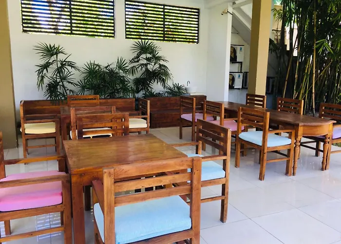 Bluora Hostel Mirissa