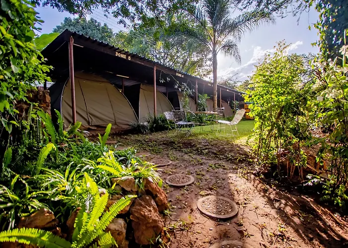 Shoestrings Backpackers Lodge Vic Falls Victoria Falls