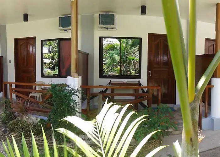 Chislyk Cottages El Nido