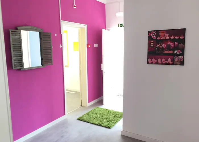 Surfer'S Den Ericeira Hostel