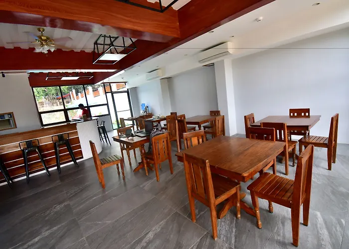 Charms Hotel Coron