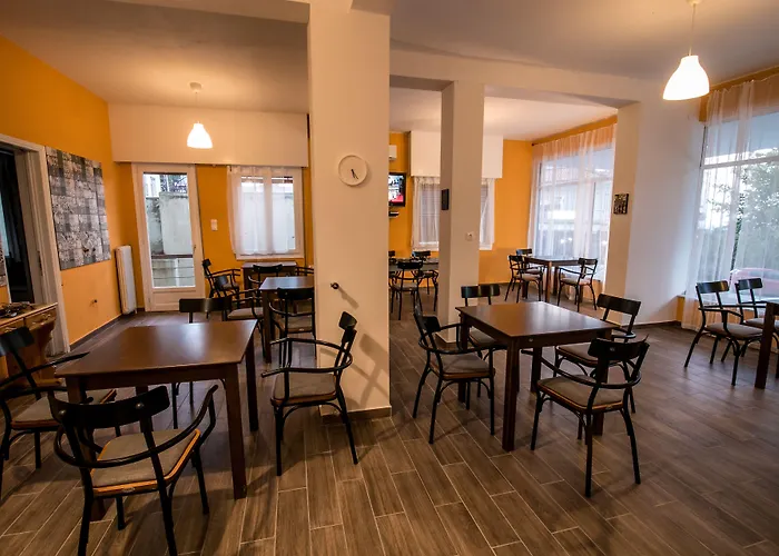 The Holy Rock - Hostel At Meteora Kalambaka