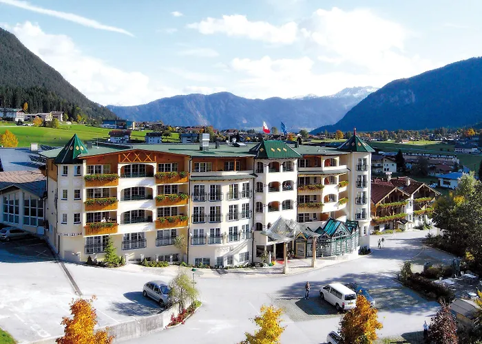 Vier Jahreszeiten Wellnessresort Achensee Maurach 