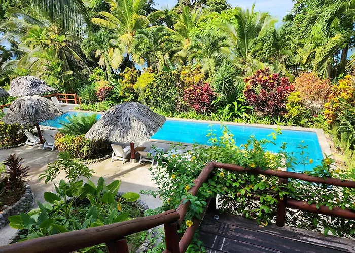 Bluff Beach Retreat Bocas Town