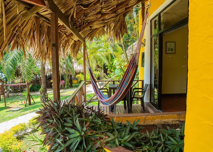 Banana Palms Hotel Río Dulce