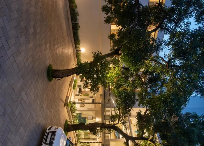 Time Square Boutique Hotel & Spa Alappuzha