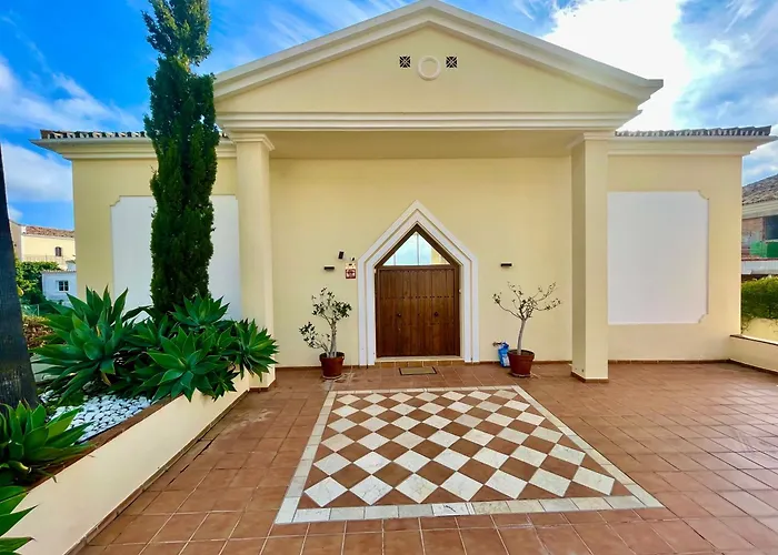 Villa Olga Marbella- Golden Mile -Breathtaking Sea View- Private Pool