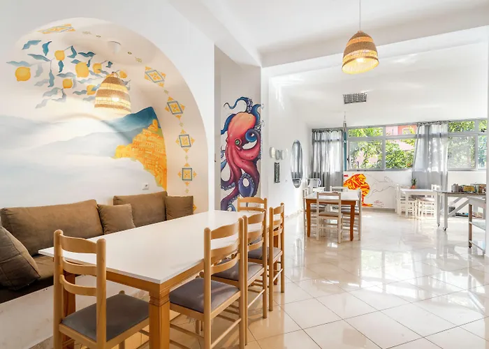 Hostel Hasta La Vista Sarande
