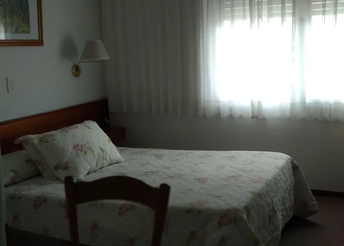 Hotel Crown Melo