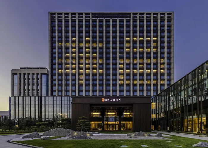 Hualuxe Beijing Xinan Hotel