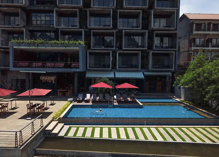 Inthira Vangvieng Vang Vieng
