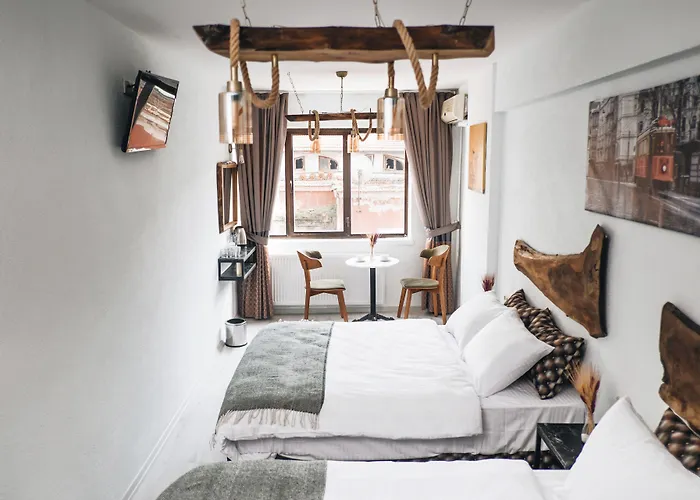Pandan Karakoy Suit Istanbul