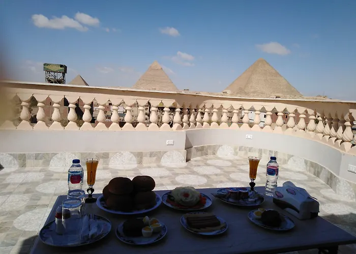 Queen Pyramids View Inn Kafret el-Gabal