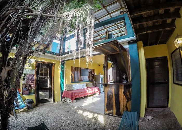 Bella'S Backpackers San Ignacio Hostel
