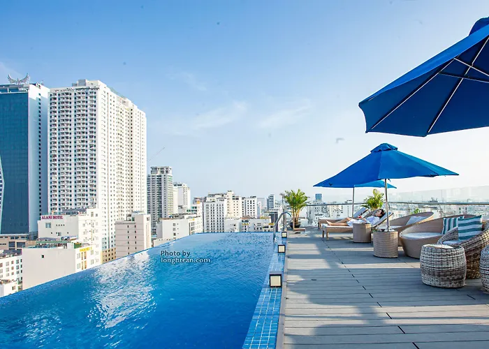 Grand Ocean Luxury Boutique - Infinity Rooftop Pool Danang