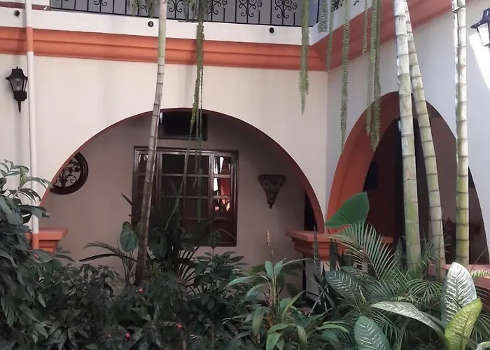 Hotel Acropolis Maya Copan