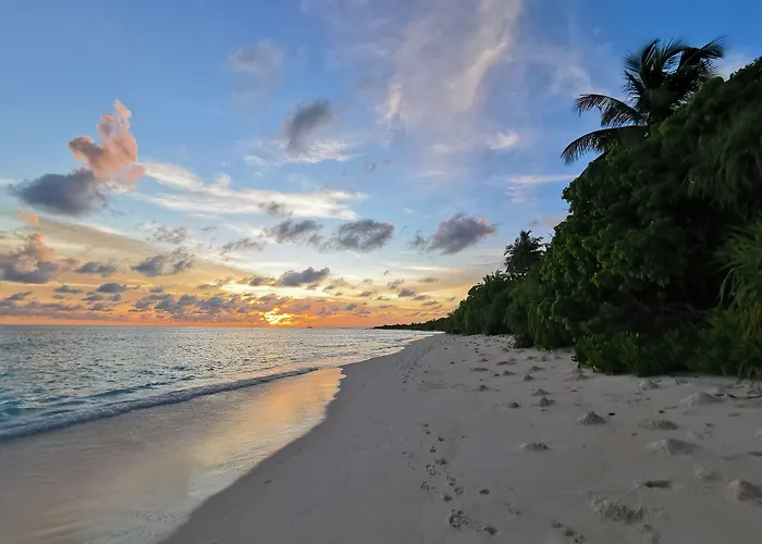Village Hideaways & Spas Fulhadhoo