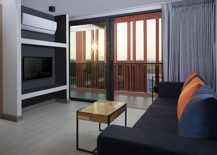 Prime Town - Posh & Port Hotel Phuket