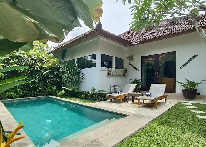 Villa Monti - Legian - Seminyak - Lovely 2 Bedroom Villa - Great Location !