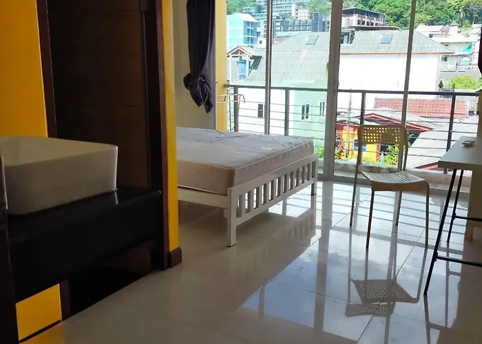 Bedbox Guesthouse And Hostel Patong