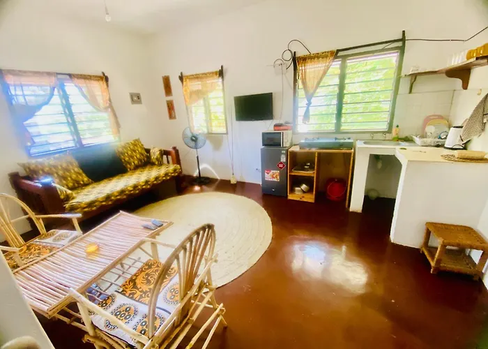 Mkayamba House Bed & Breakfast Malindi