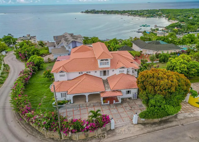 Villa Amore Jamaica - Between Montego Bay & Ochi Rios Includes Cook Discovery Bay