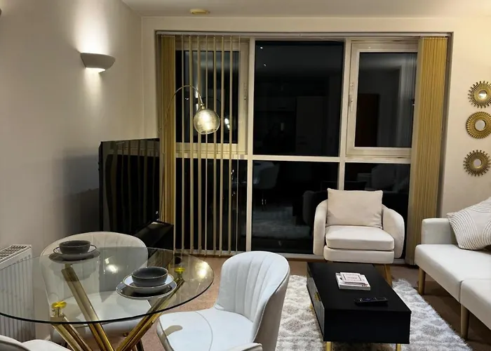 1 Bed Flat Excel, Ifs Clouds, 02 Arena, City Airport, Custom House London