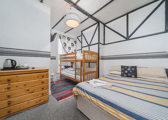 Deneside Guest House Blackpool