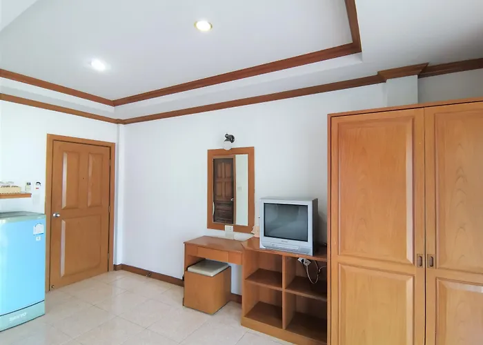 Praew Mansion Hotel Kamala Beach