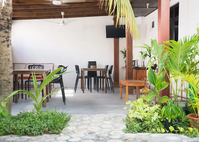 Palm Gate Maldives Hotel Thulusdhoo