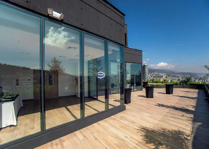 Hampton By Hilton Quito La Carolina Park Hotel