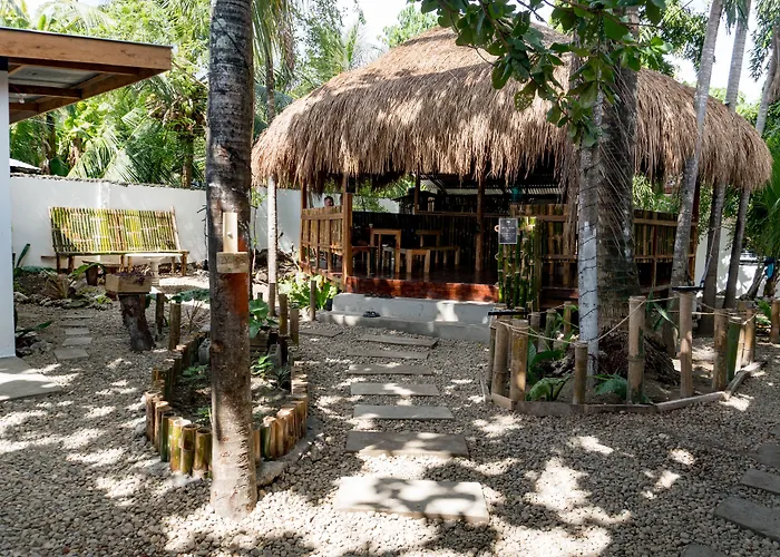Crazy Bears Hostel Moalboal