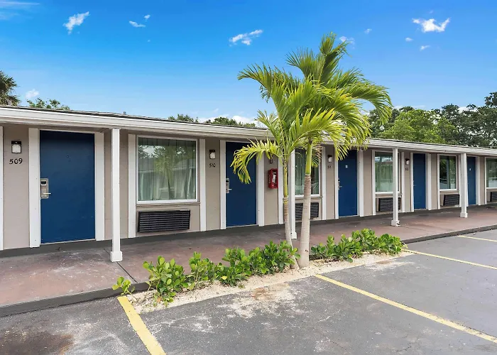 Travelodge By Wyndham Kissimmee Orlando Four Corners