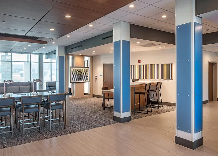 Holiday Inn Express & Suites - West Omaha - Elkhorn By Ihg