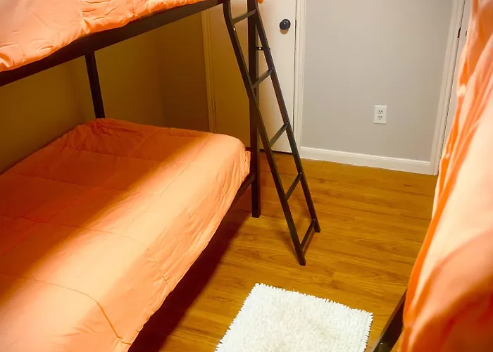 Shuteye Hostel Houston
